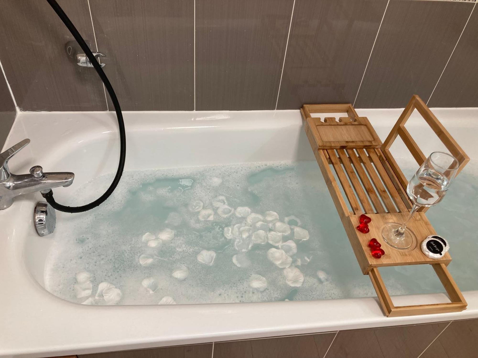 Comfort And Tranquility Near Lyon And Groupama Stadium, 4 Personnes Meyzieu Extérieur photo