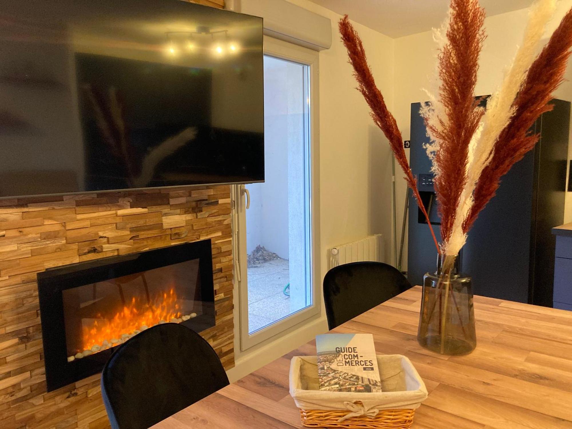 Comfort And Tranquility Near Lyon And Groupama Stadium, 4 Personnes Meyzieu Extérieur photo